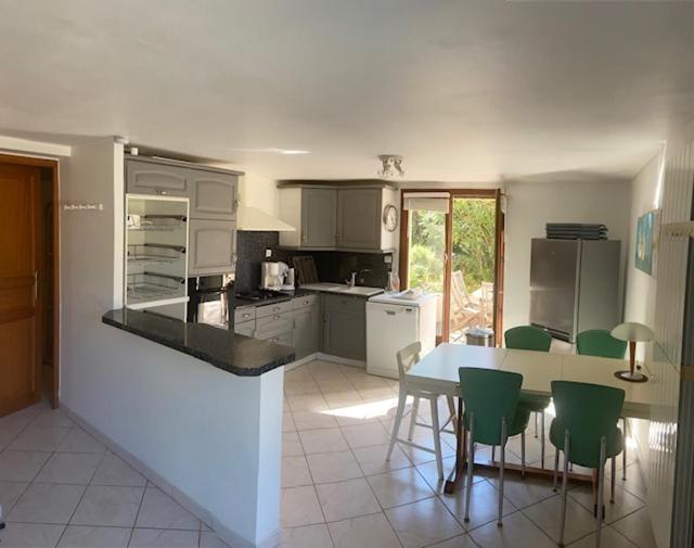 Joli Rez-De-Villa 80 M2 Proche Mer Carqueiranne Exterior foto